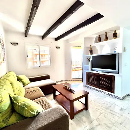 Apartment House By Gloove